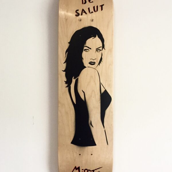 Miss.Tic skate customisé "J'ai la mémoire qui planche"
