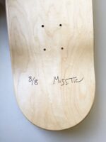 Miss.Tic skate customisé "Planche de salut"