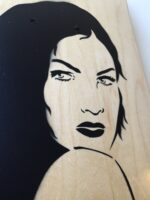 Miss.Tic skate customisé "Planche de salut"